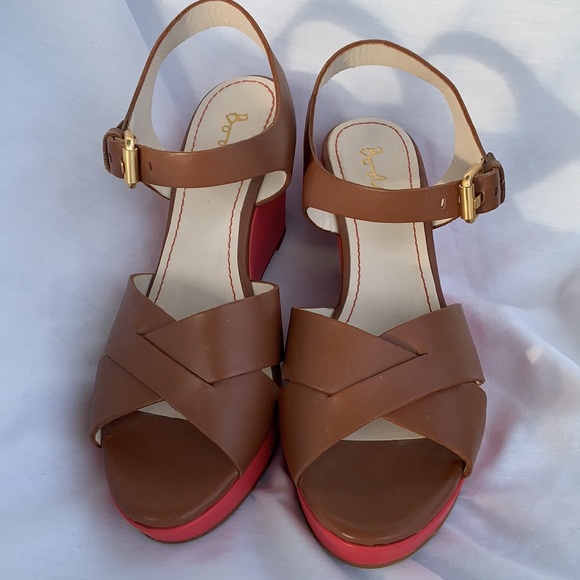 Fabulous Wedge 💕 - Picture 3 of 5